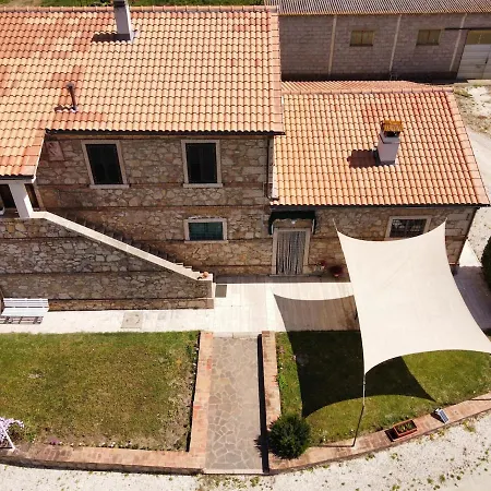Podere Sasso Vecchio شقة